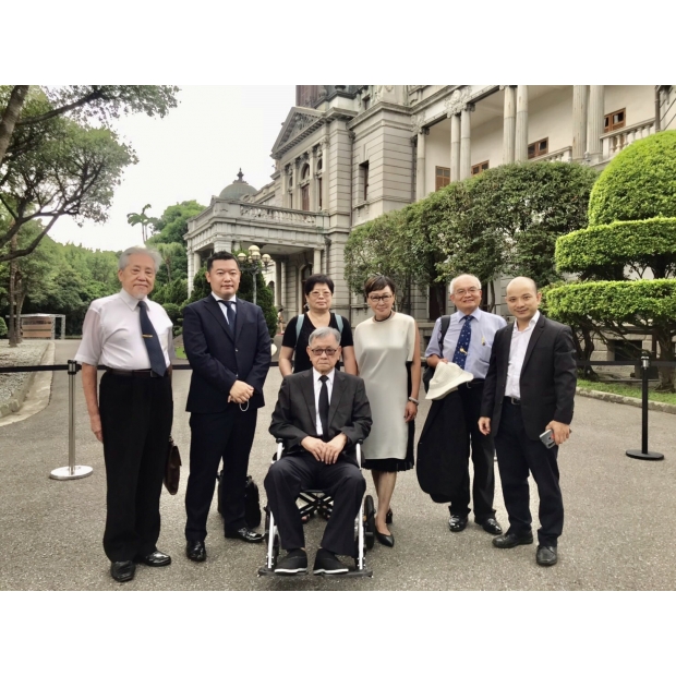 B38C32AE-DB3C-4CDF-A1E1-11F249692EEA.jpg
